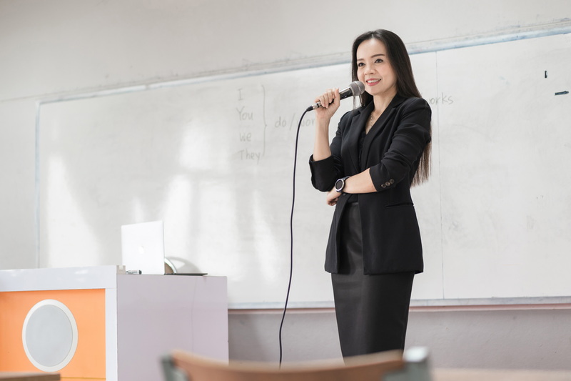 Online Training – Professional Event Host & Stage Management